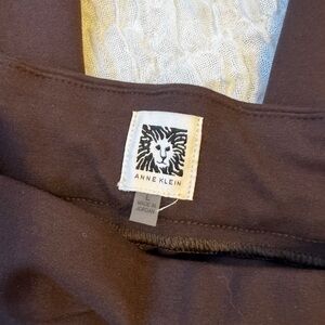 Anne Klein pull on brown slim leg dress pants ankle length size L